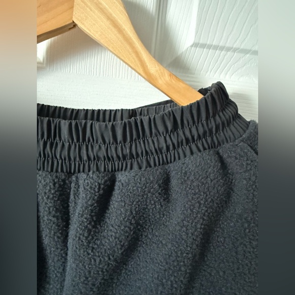SKIMS X THE NORTH FACE 1995 RETRO DENALI FLEECE PANT - ONYX BLACK NWT SIZE SMALL - Picture 12 of 13
